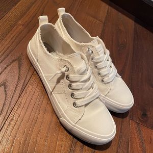 Jellypop Canvas White Sneakers